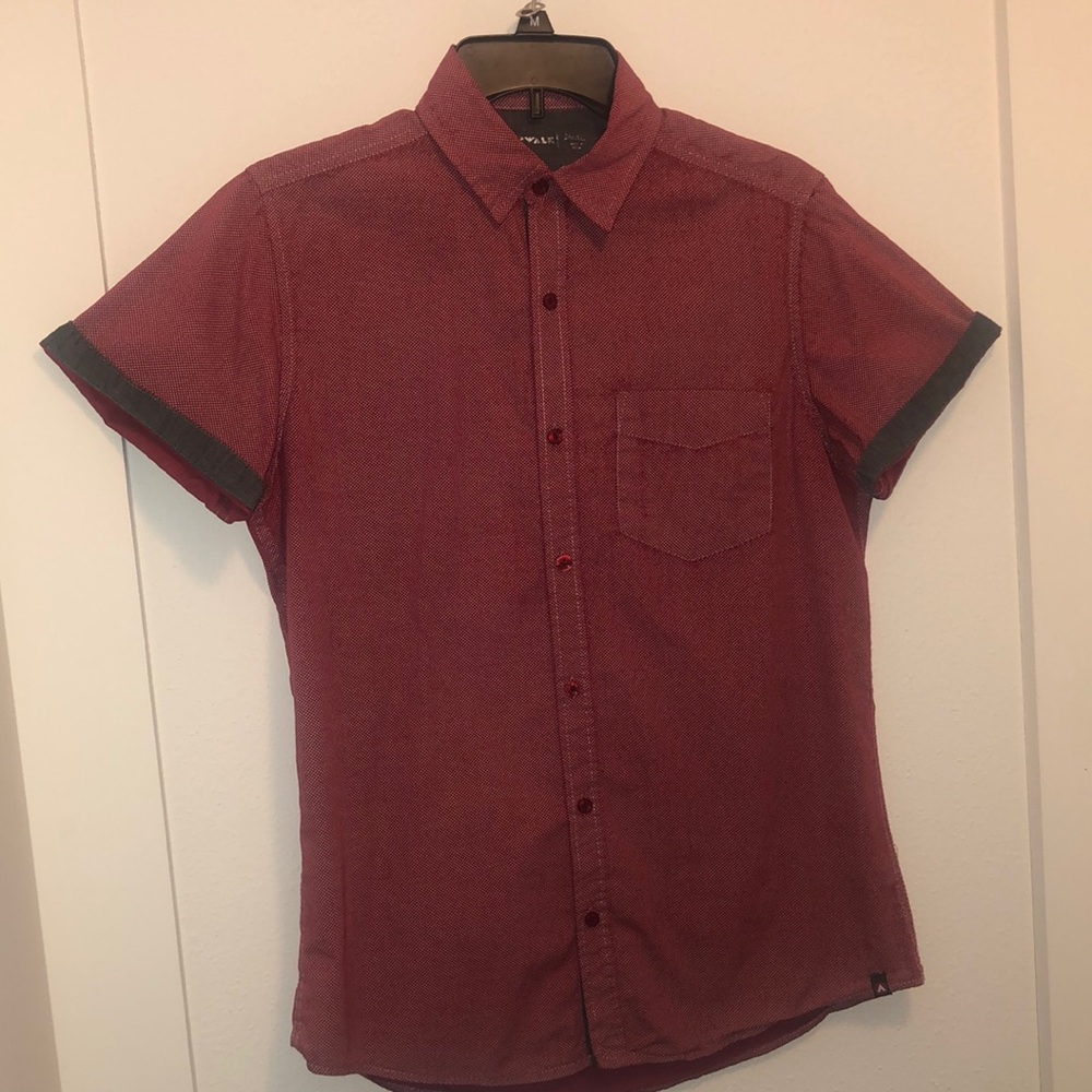 Men’s Shortsleeved Small Red Button Down Shirt